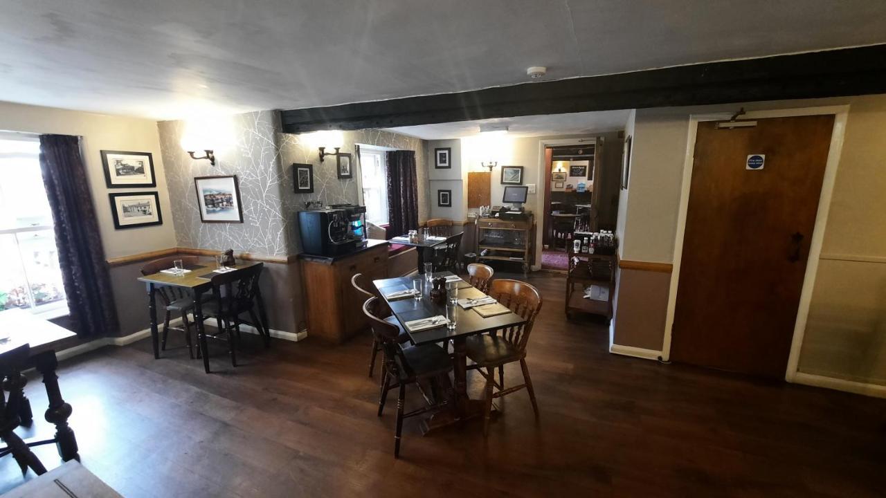 Kings Arms Hotel Hawkshead Bagian luar foto