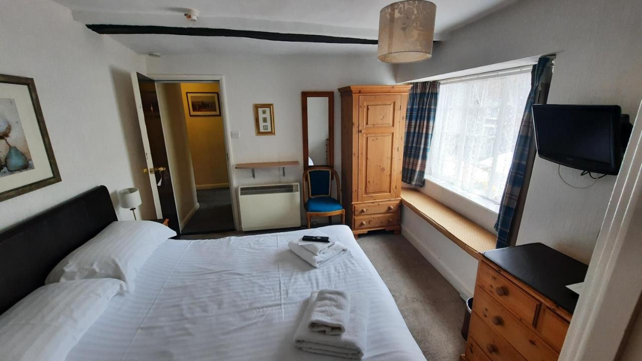 Kings Arms Hotel Hawkshead Bagian luar foto