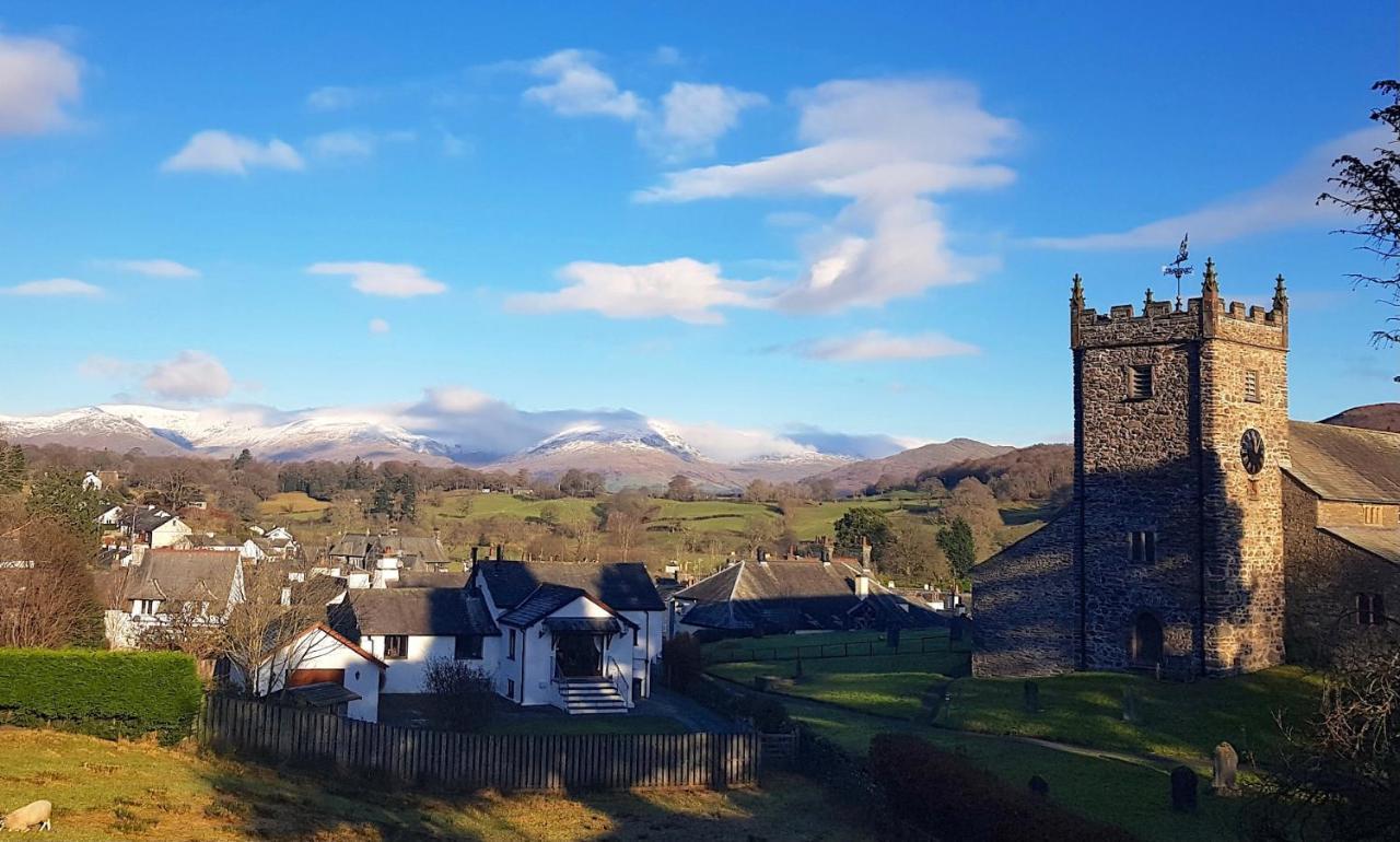 Kings Arms Hotel Hawkshead Bagian luar foto