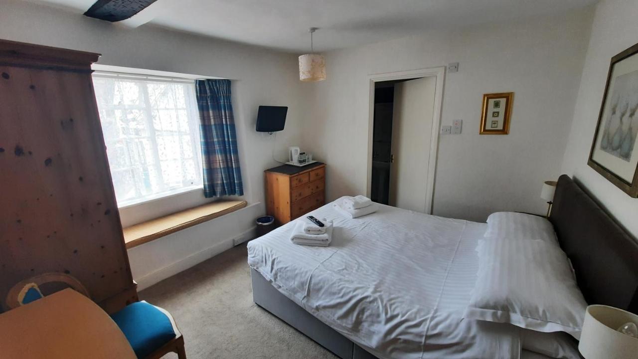Kings Arms Hotel Hawkshead Bagian luar foto